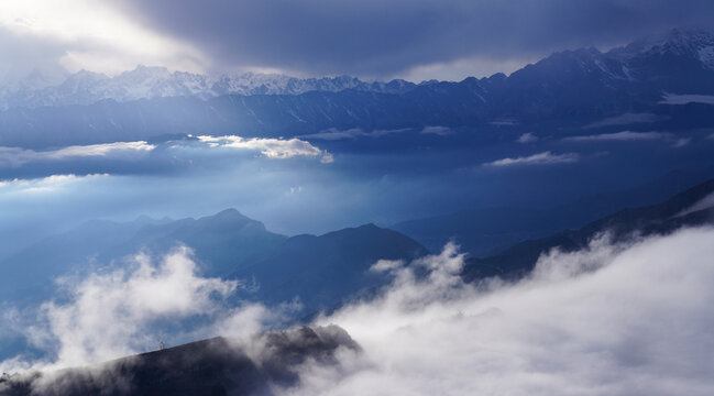 牛背山