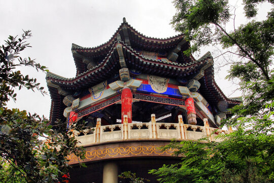 青岛湛山寺八角亭