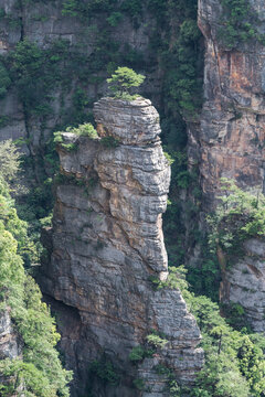 独立的石柱山