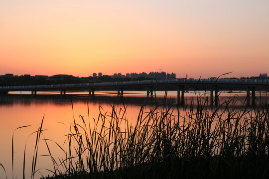 安徽合肥翡翠湖风景区夕阳