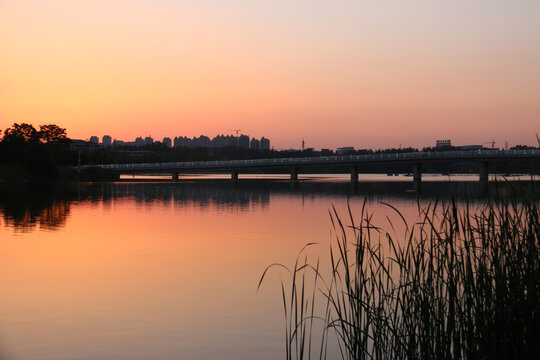 安徽合肥翡翠湖风景区夕阳