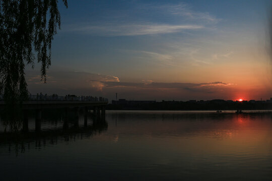 安徽合肥翡翠湖的夕阳