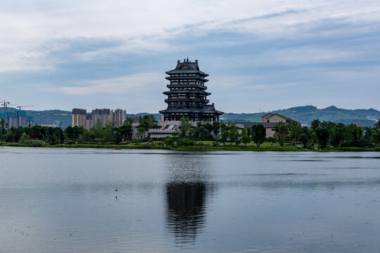 东安湖湿地公园东安阁古建筑