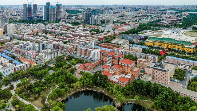 夏日里的中国长春城市景观