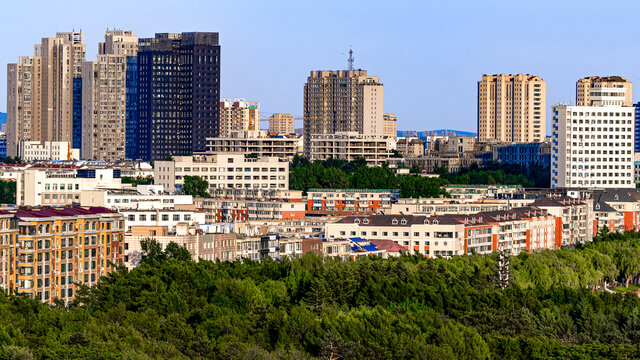 夏日里的中国长春城市景观