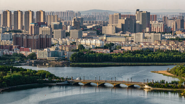 夏日里的长春南湖公园风景