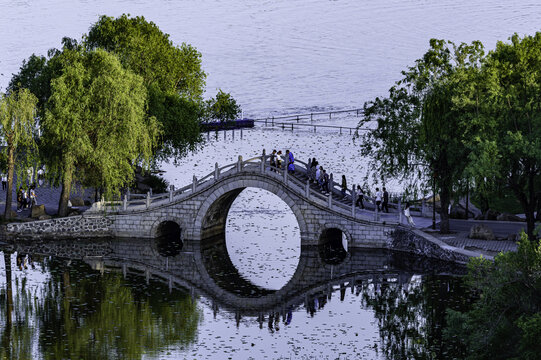 夏日里的中国长春南湖公园风景