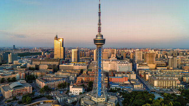 中国长春吉林广播电视塔晨景