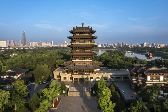 晨光映在超然楼上图片