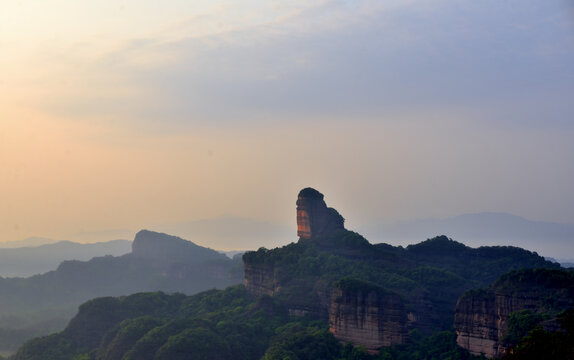 僧帽峰