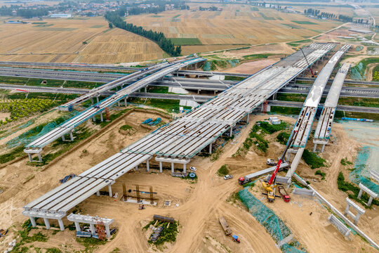 安罗高速跨濮卫高速枢纽施工