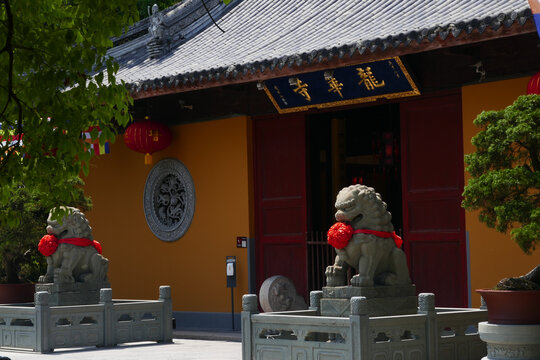 龙华寺