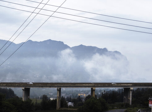 大山之晨