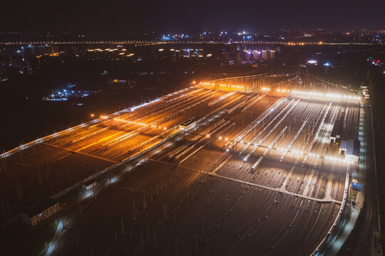 俯拍动车运用所高铁列车夜景