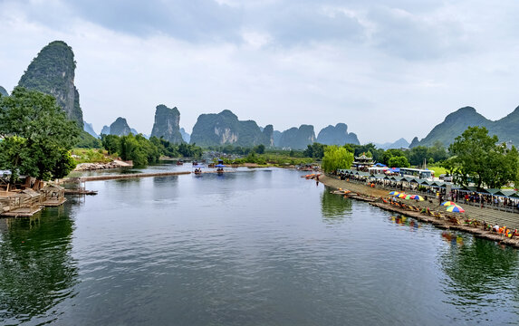 桂林阳朔遇龙河景观