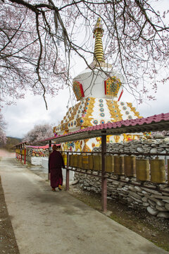 春到如纳村13