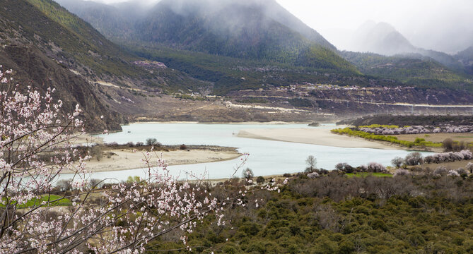 雅鲁藏布江峡谷风光28