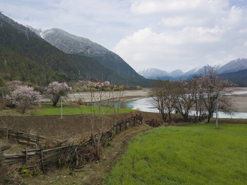 雅鲁藏布江峡谷风光72