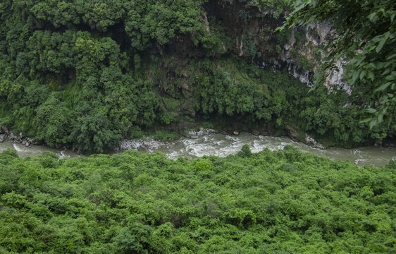 马岭河峡谷的山