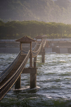 小浪底吊桥