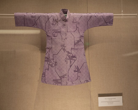 紫色几何纹暗花绸长袖旗袍