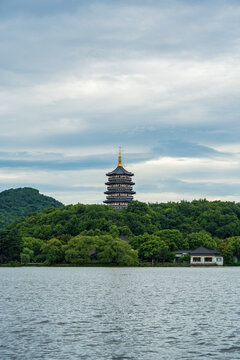 杭州西湖雷峰塔