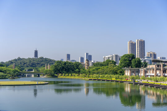 滨水环境水天一色湖边建筑