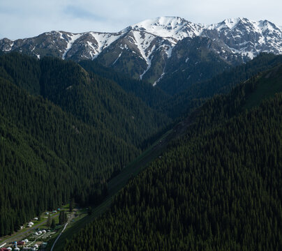 天山