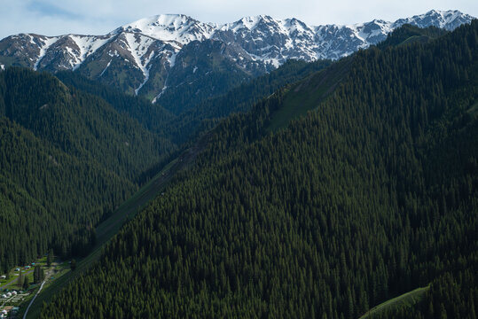 天山