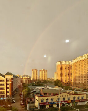 城市的彩虹