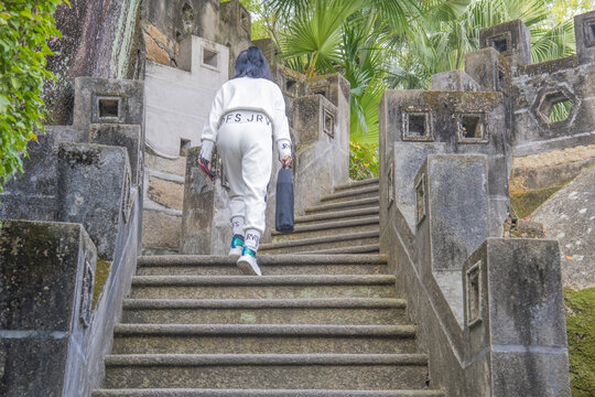 鼓浪屿日光岩城楼上石台阶