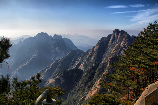 黄山远眺