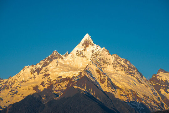 梅里雪山