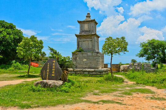 峰尾圭峰塔