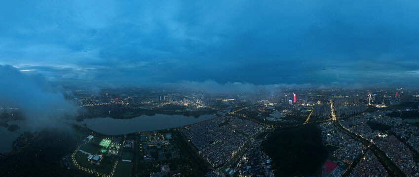 顺德新城云海夜景