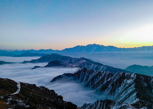 牛背山