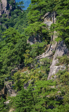 九华山登山道