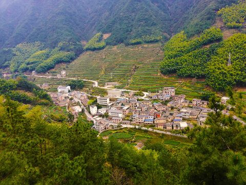 山间乡村