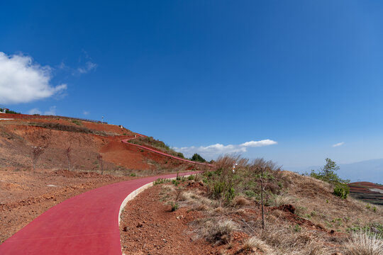 东川红土地