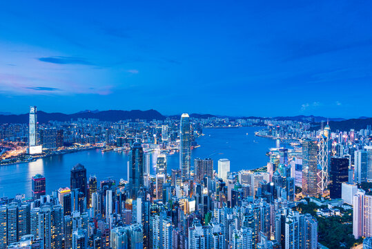 香港维多利亚港两岸夜景全貌