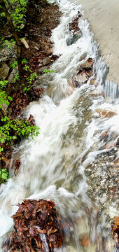 山泉流水