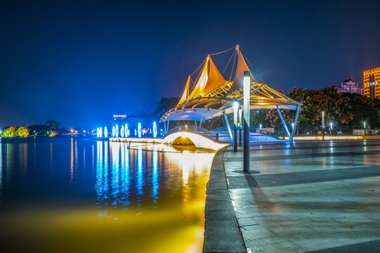 绍兴瓜渚湖夜景