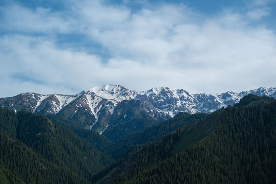 天山