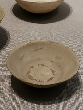 西夏白瓷碗