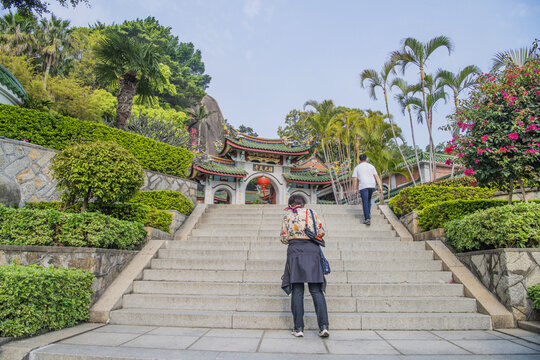 日光岩寺寺门与天风海涛悬崖