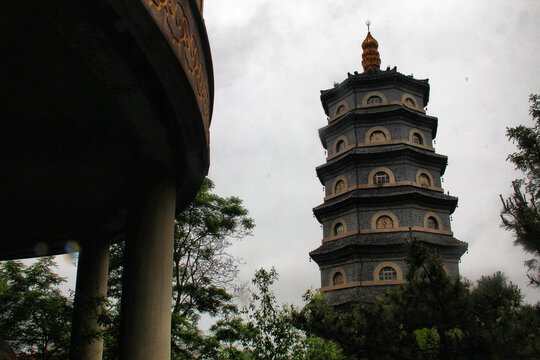 青岛湛山寺佛塔