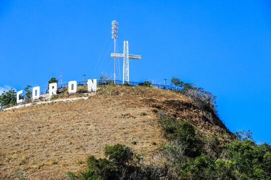 菲律宾巴拉望科隆十字架山