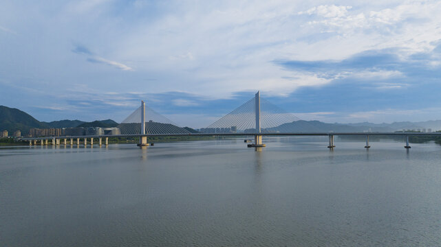 杭州富阳富春江两岸风光