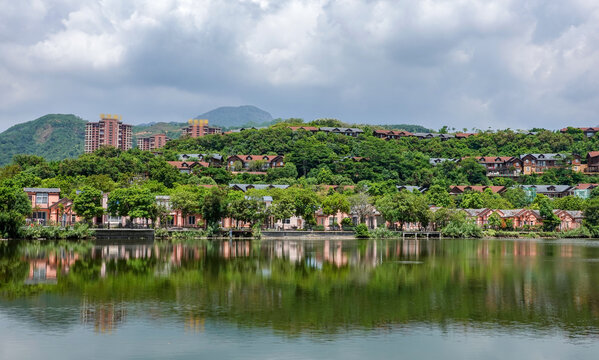 湖景别墅群