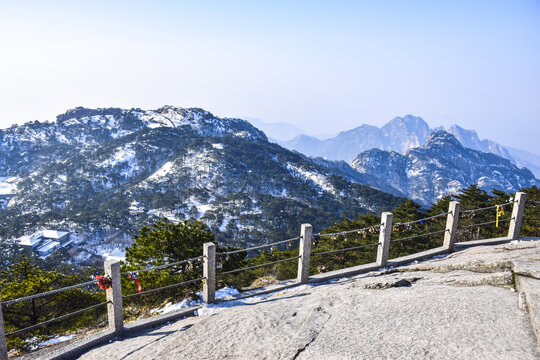 安徽黄山雪后风景